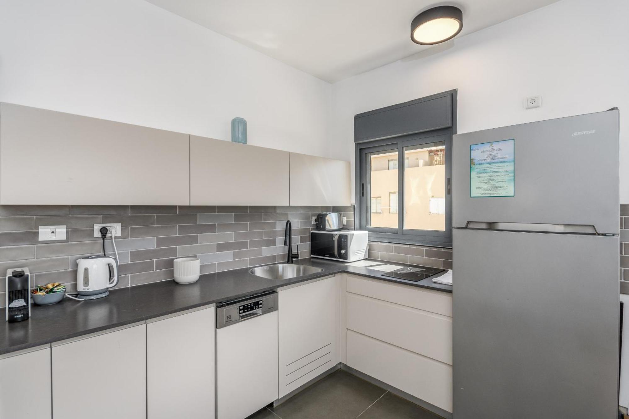 Modern & Sunny 1 Bdr W Balcony And Parking Tel Aviv Exterior foto
